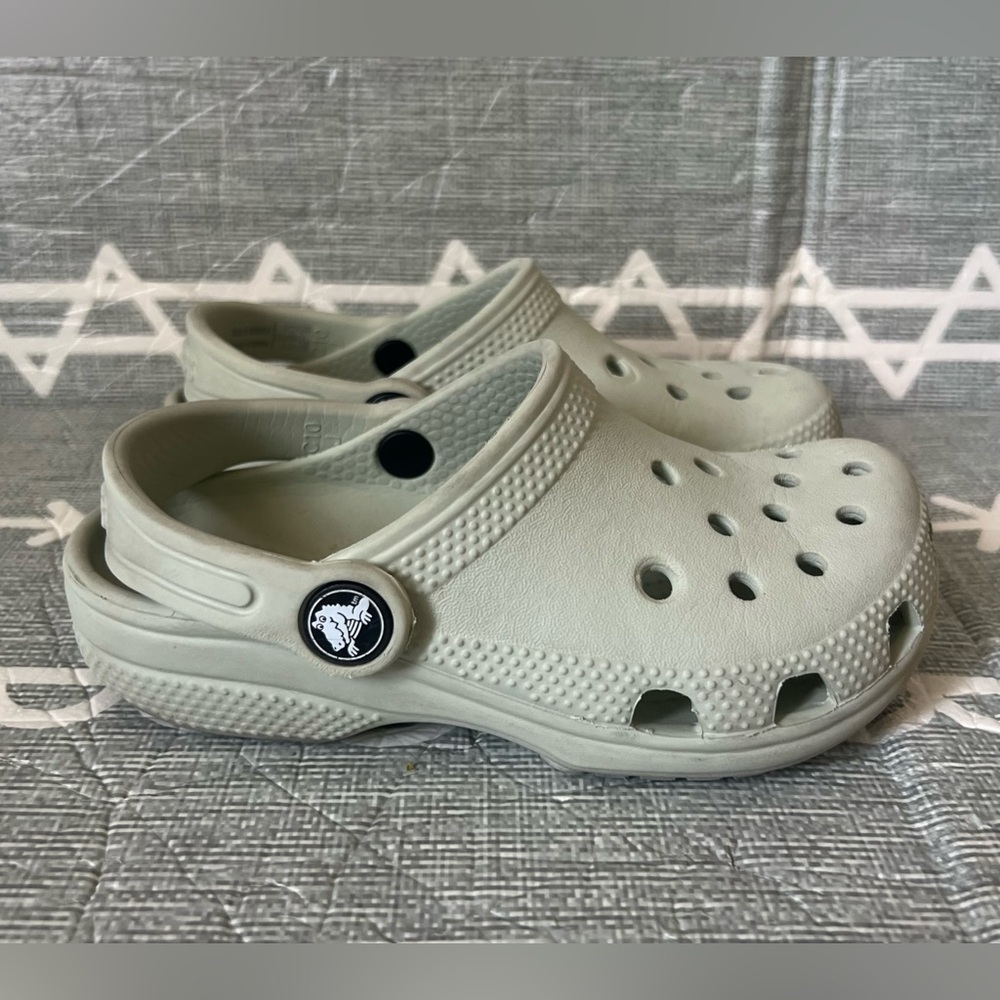 CROCS Kids Shoes - Light Green, Size C10
